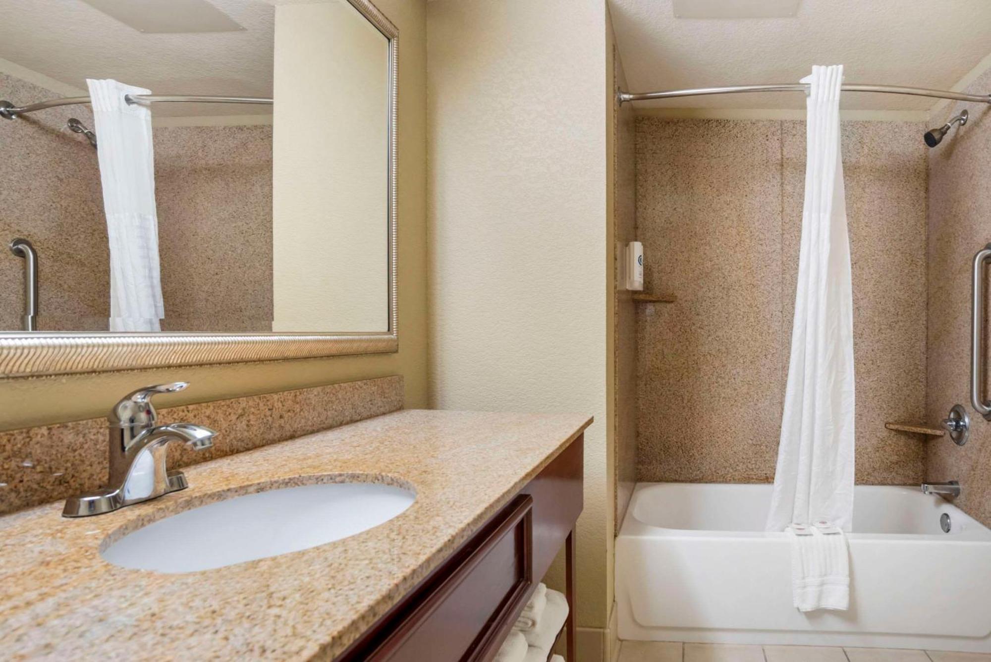 Comfort Inn & Suites Daphne Spanish Fort - Mobile East Extérieur photo